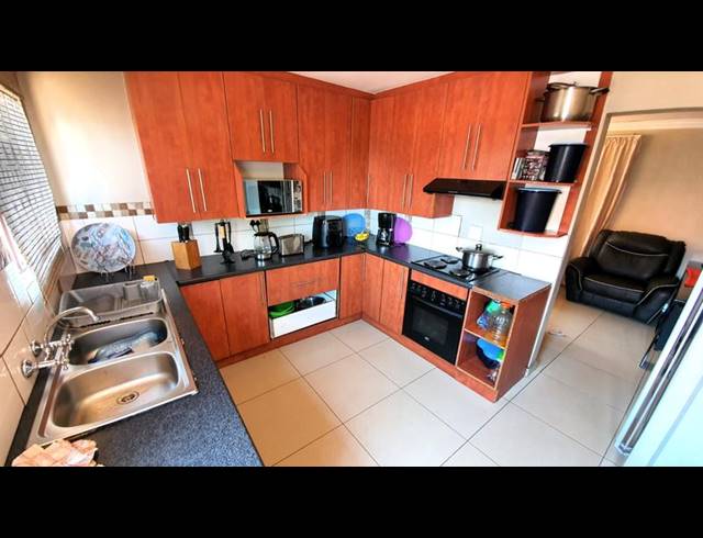 3 BEDROOM HOUSE FOR SALE IN THE ORCHARDS